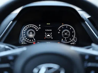 Recording the number of miles on your odometer before and after your trips is one way to calculate the miles you drive for DoorDash.